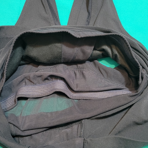 EUC LIKE NEW LULULEMON ATHLETIC TOP - Picture 11 of 12